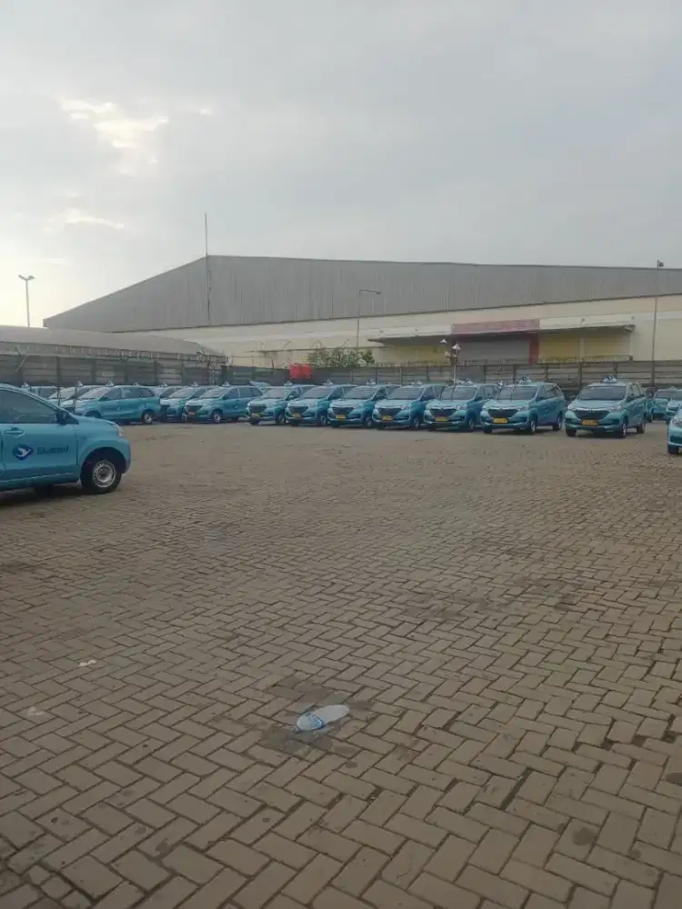 Driver Mobil Offline dan Online