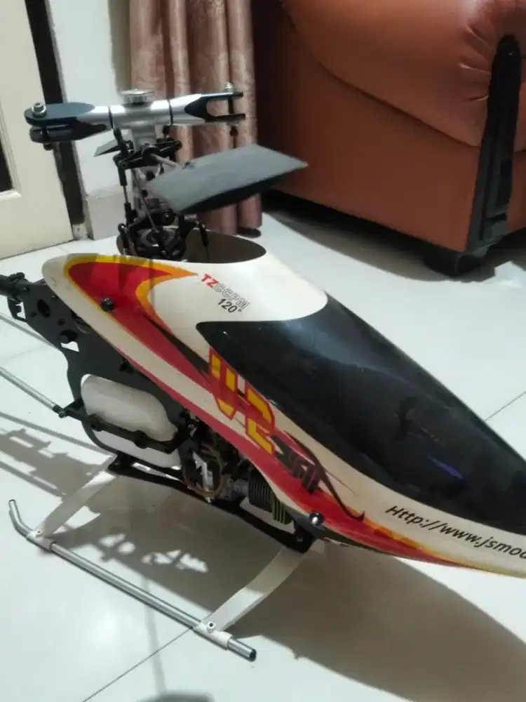 helikopter nitro 3D ukuran TZ-V2 .90 dari JS Model. 