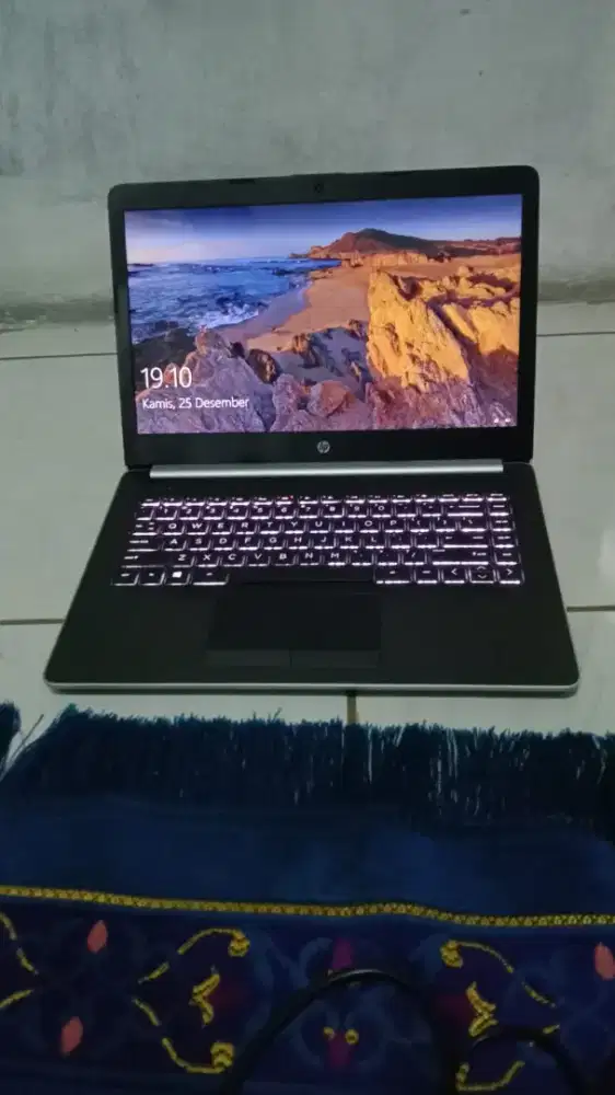 laptop hp model 14-cm0095au