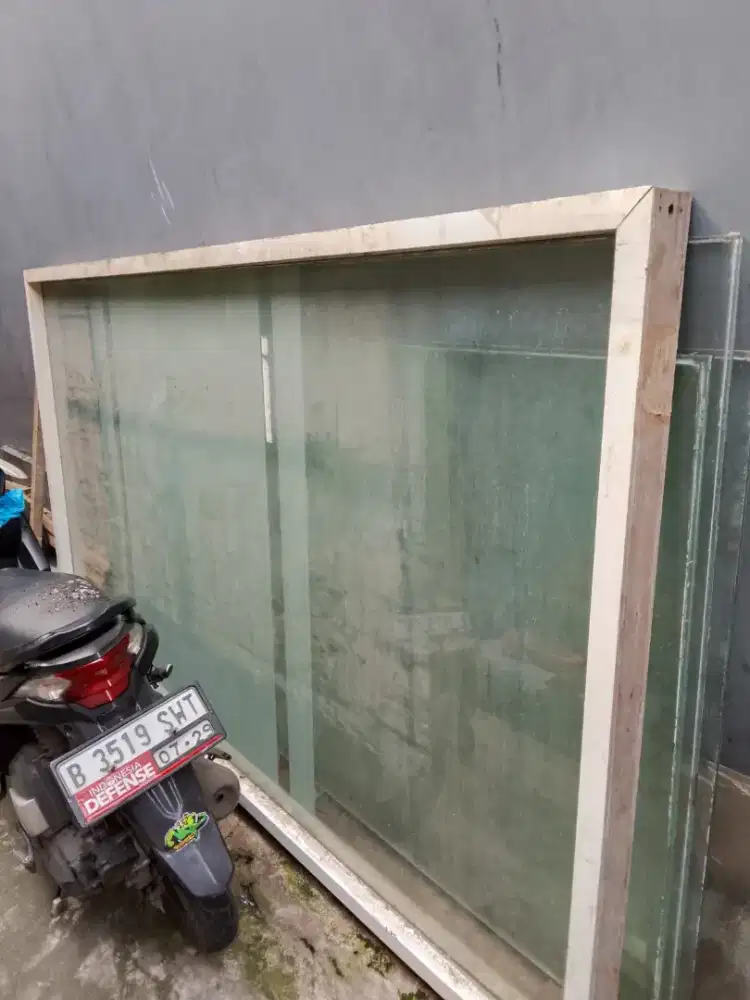 Jual kaca bening tebal 5c lebar 180m tinggi 3m
