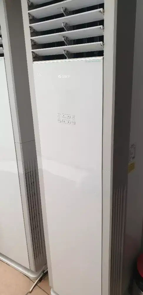 DIJUAL 2 UNIT  AC  STANDING AGREE 2.5 PK BAGUS