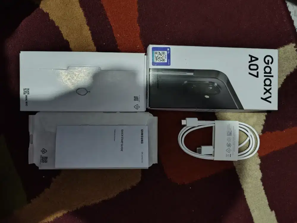 Samsung Galaxy A07 4/64GB Hitam Glossy