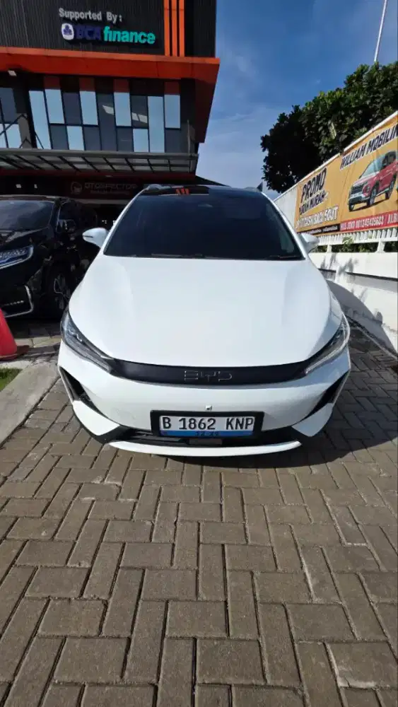 BYD M6 Superior Captain Seat A/T 2024