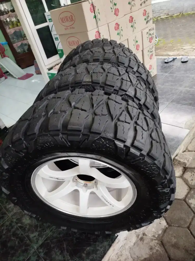 Ban besar 37/13.5/20 & velg lenso ori Thailand