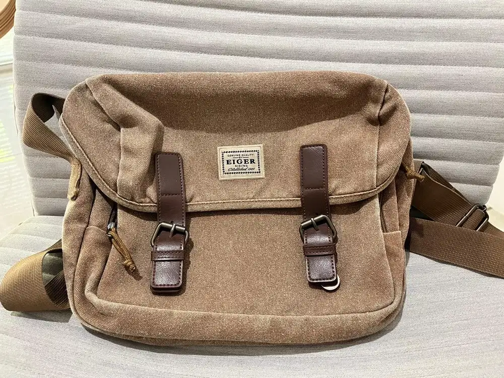 BTR CANVAS SHOULDER BAG WS, BRW, 7L ORIGINAL EIGER