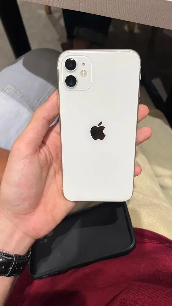 Iphone 11 inter white mulus 95%