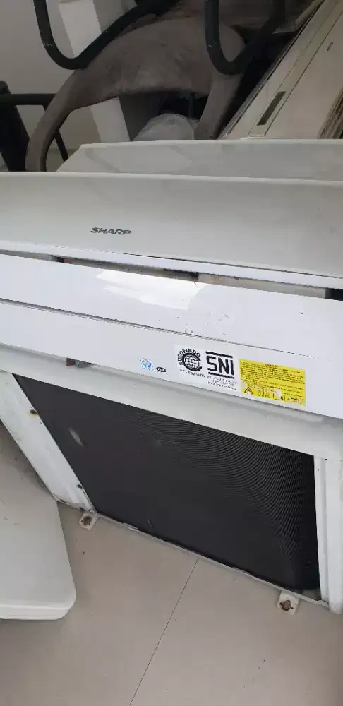 DIJUAL 2 UNIT AC SHAP 1 1/2 PK DINGIN