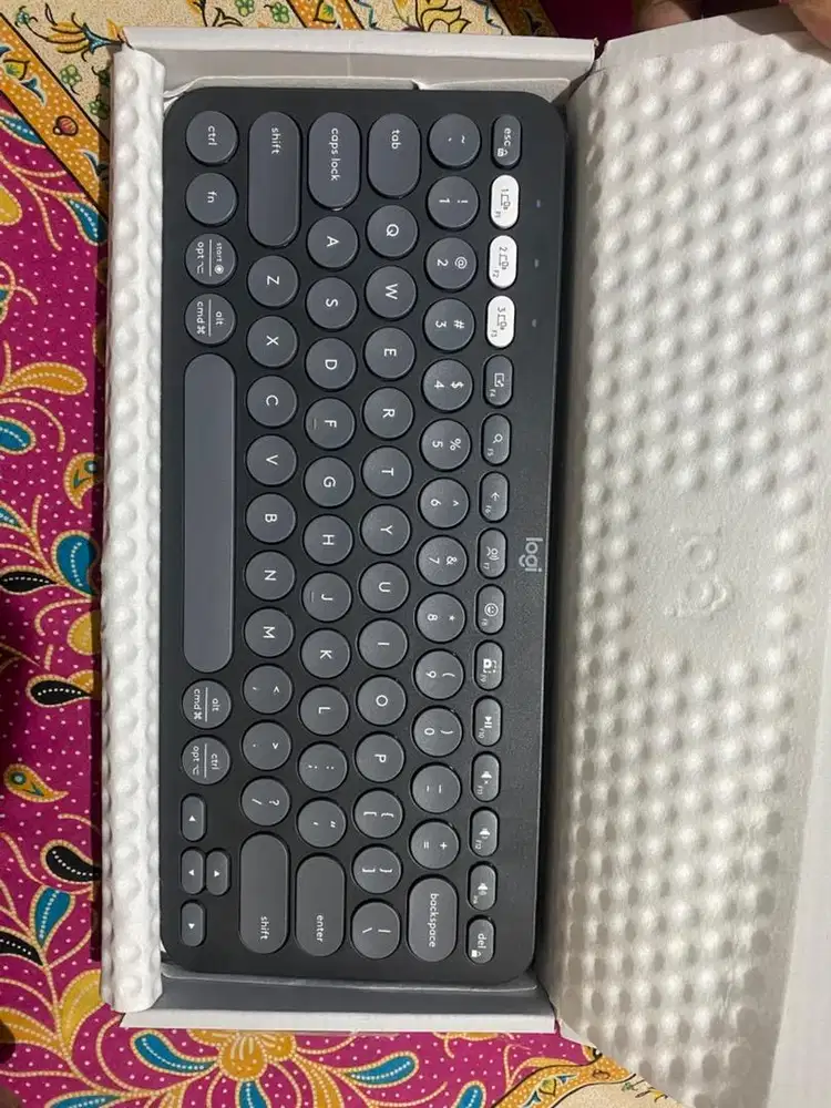 Logitech PEBLE KEYS 2, K380S