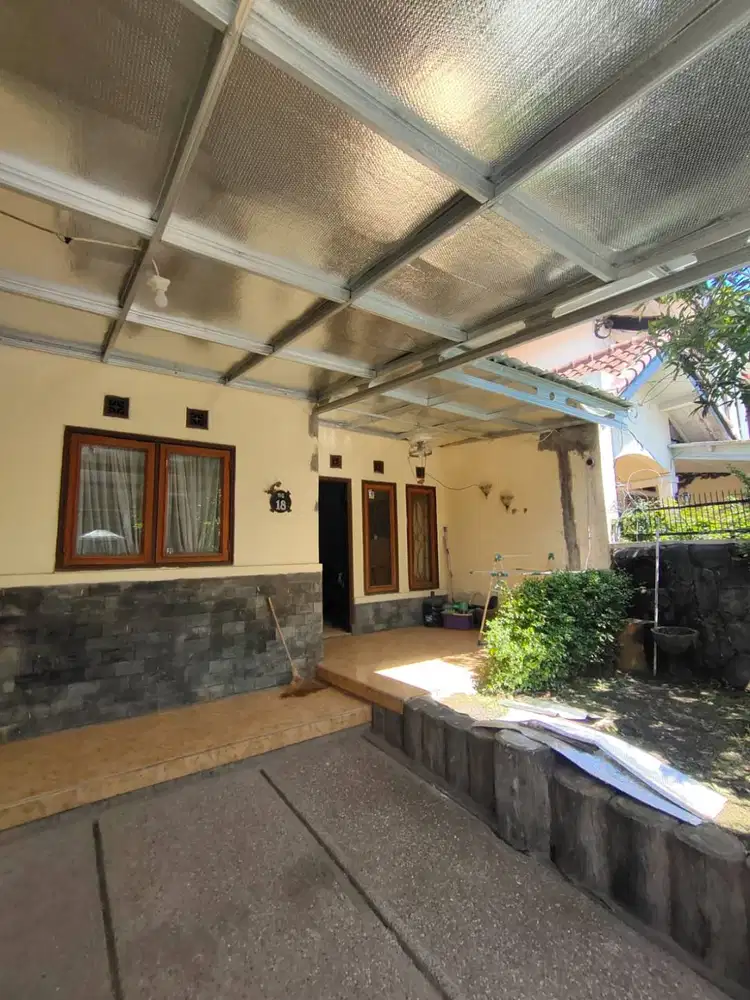 Dijual Cepat! Rumah 2 Lantai Full Furnished di Puri Indah Jatinangor