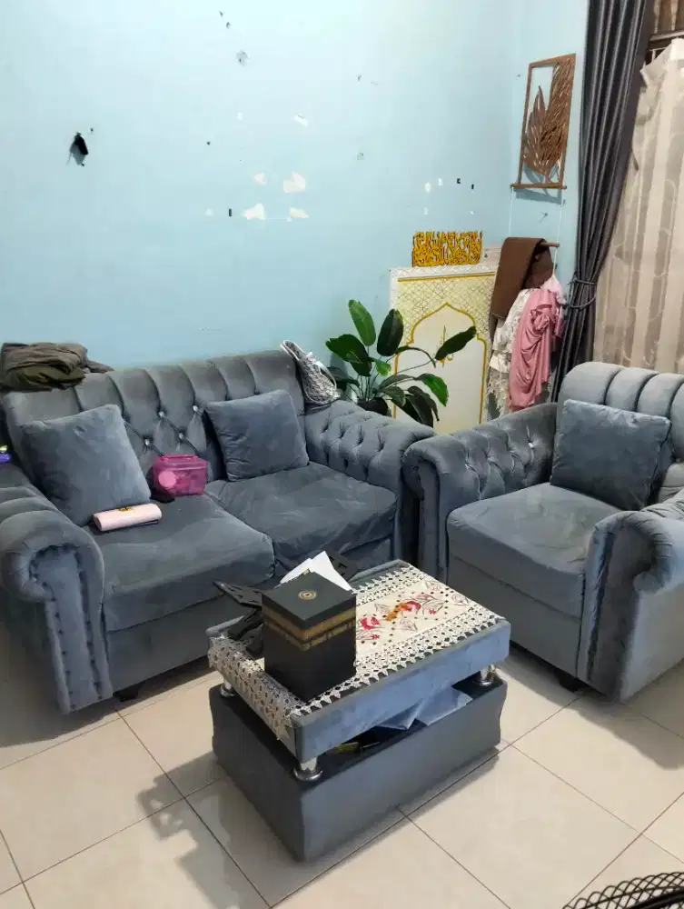 Sofa kancing bludru