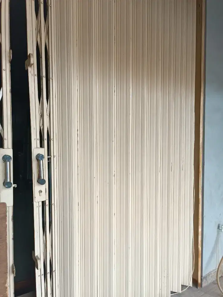 Folding Gate pintu besi