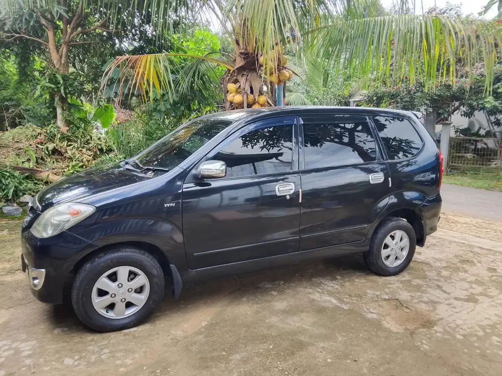 Toyota Avanza 2011 Bensin