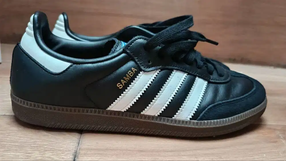 Sepatu Adidas Samba OG Black Gum