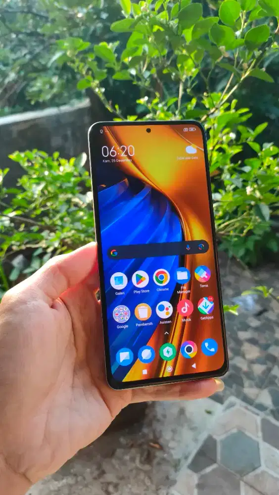 Dijual cpt bsa TT Xiaomi POCO F4 5G 8/256GB SD870 Normal Mulus tgl pke