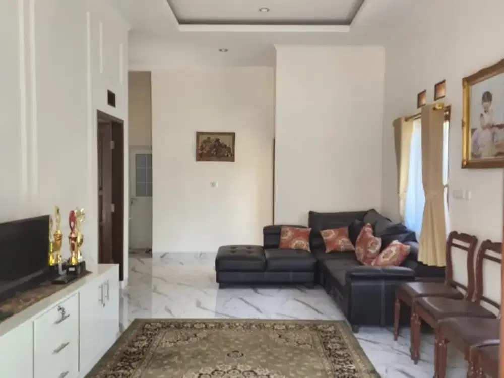 Disewakan Rumah 2 Lantai Full Furnished Siap Huni Lokasi di Pasir Salam Bandung