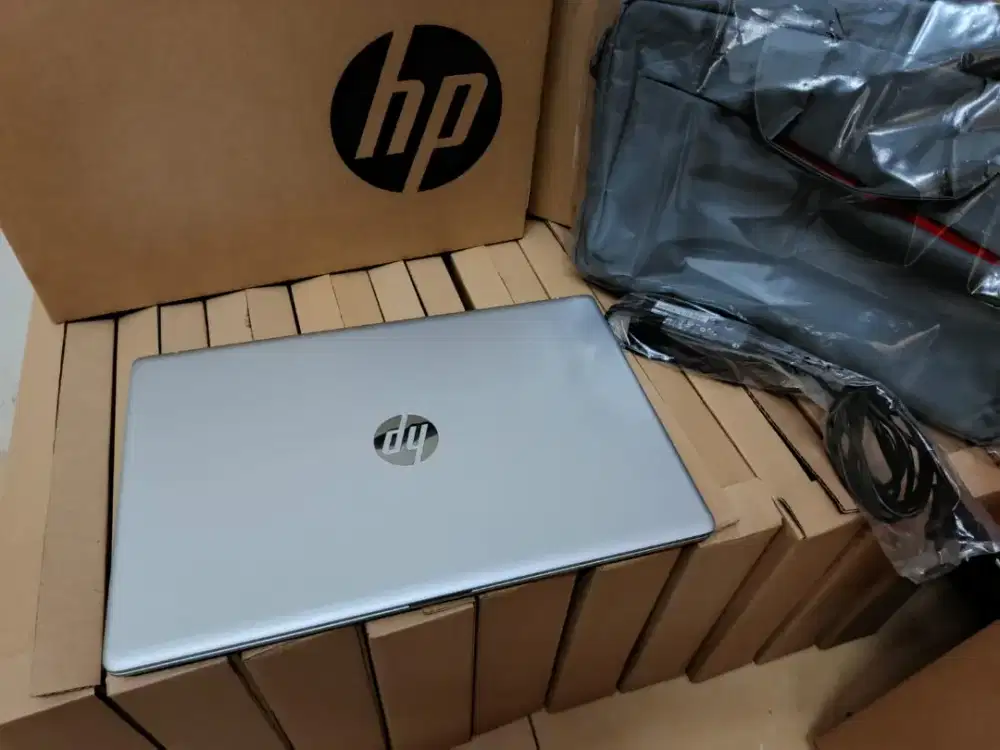 Laptop HP 17 touxhscreen