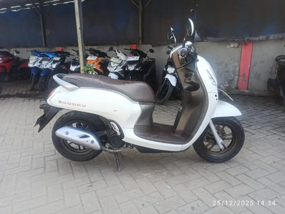 Scoopy New key les 2023.  KM low