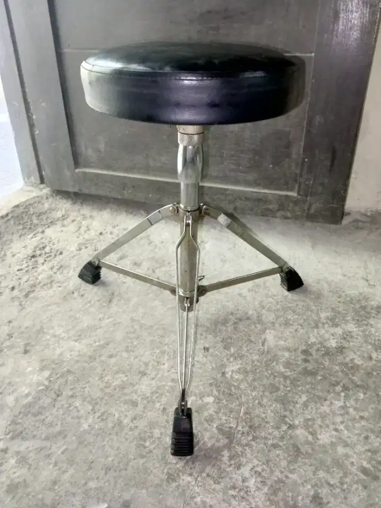 Kursi drum nego tipis