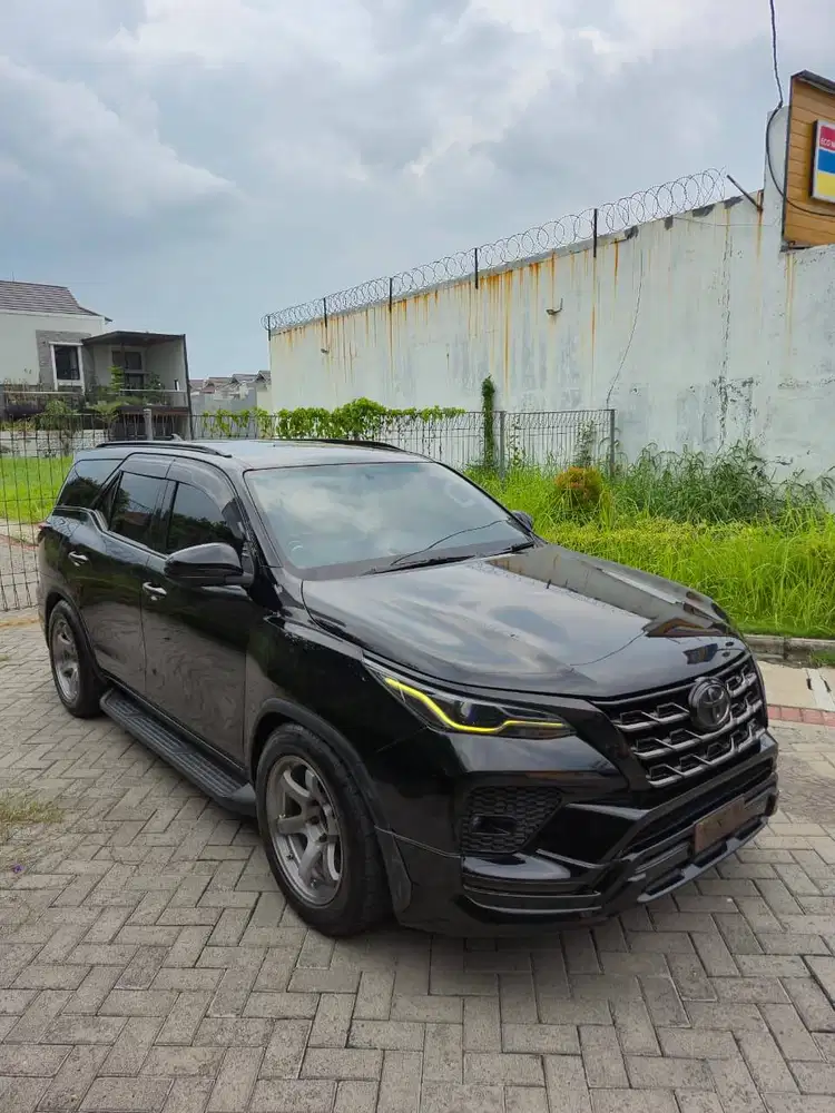 Toyota Fortuner VRZ TRD