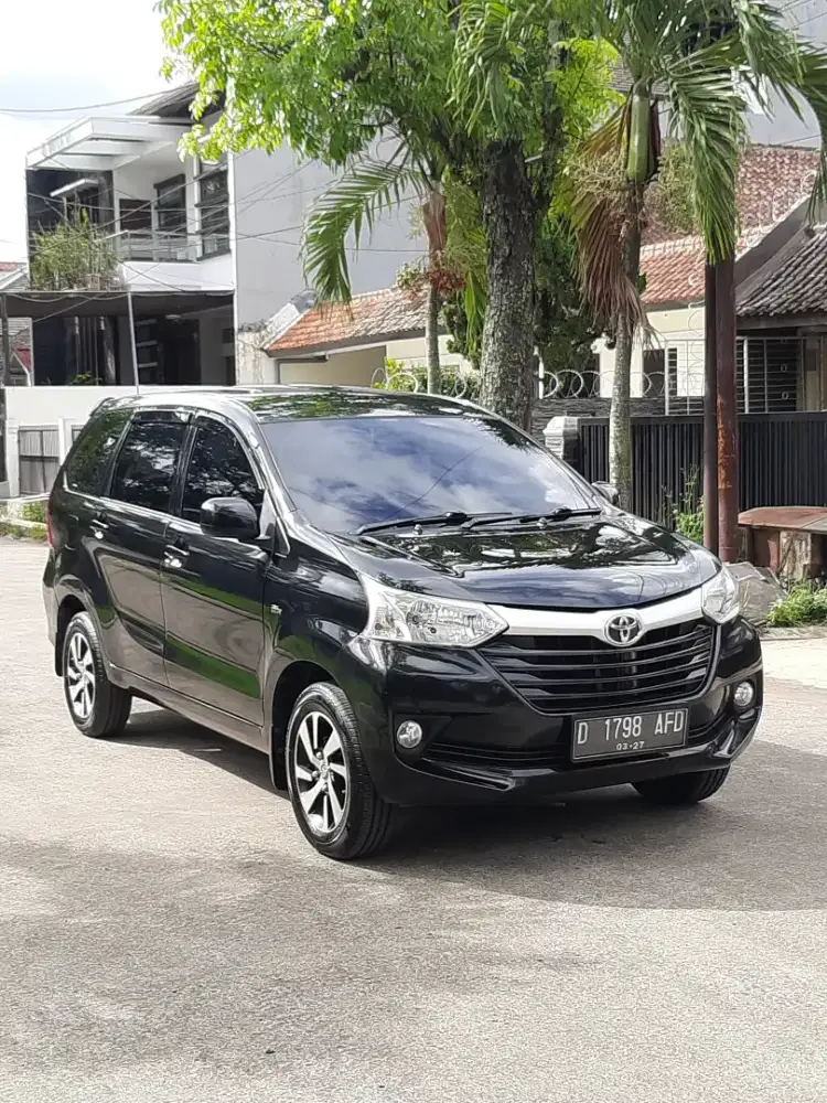 Avanza E M/T 2017 Hitam