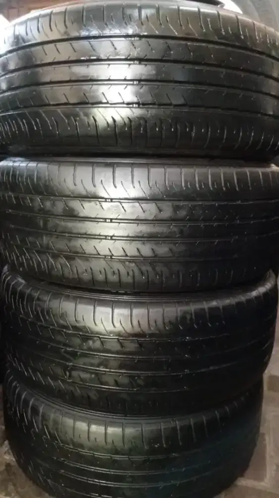 4 Ban DUNLOP 90% 215/55/17 HRV Innova Reborn Venturer Xpander Juke BRV