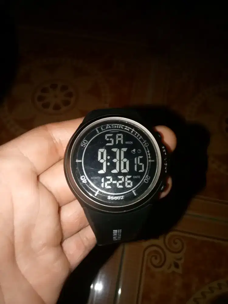 JAM TANGAN ANTI AIR, DARI MEREK LASIKA