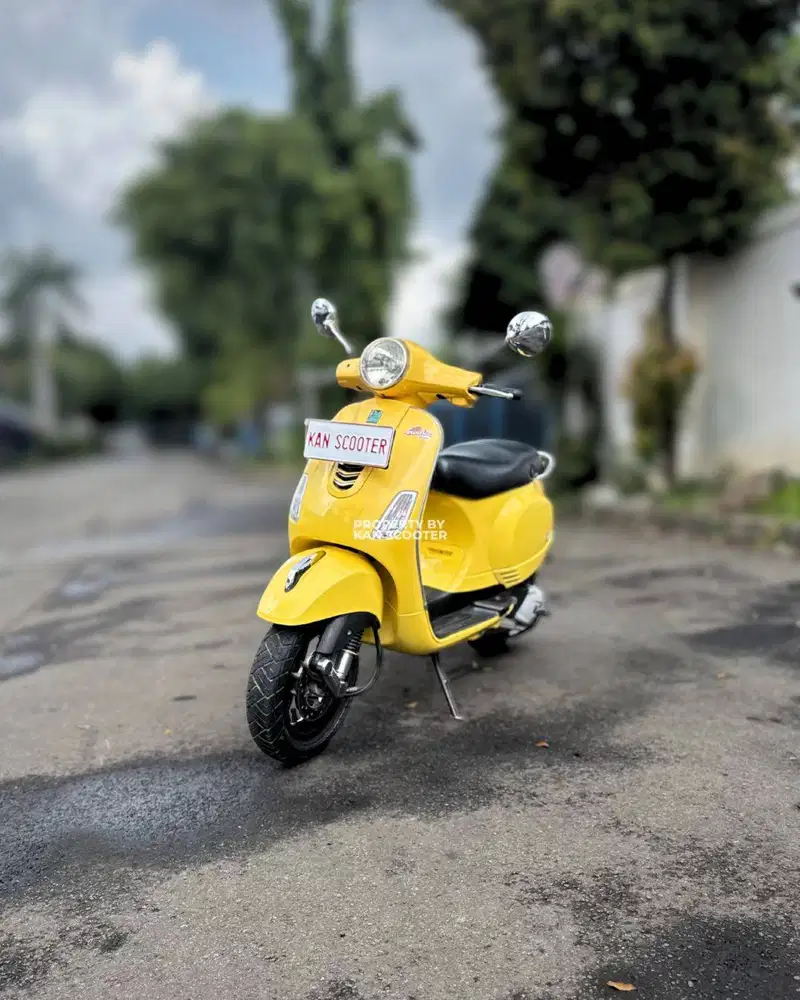 JUAL MURAH VESPA LX 125 IGET 2017 MULUS