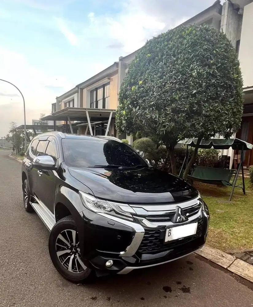 PAJERO SPORT DAKAR (Black Piano)