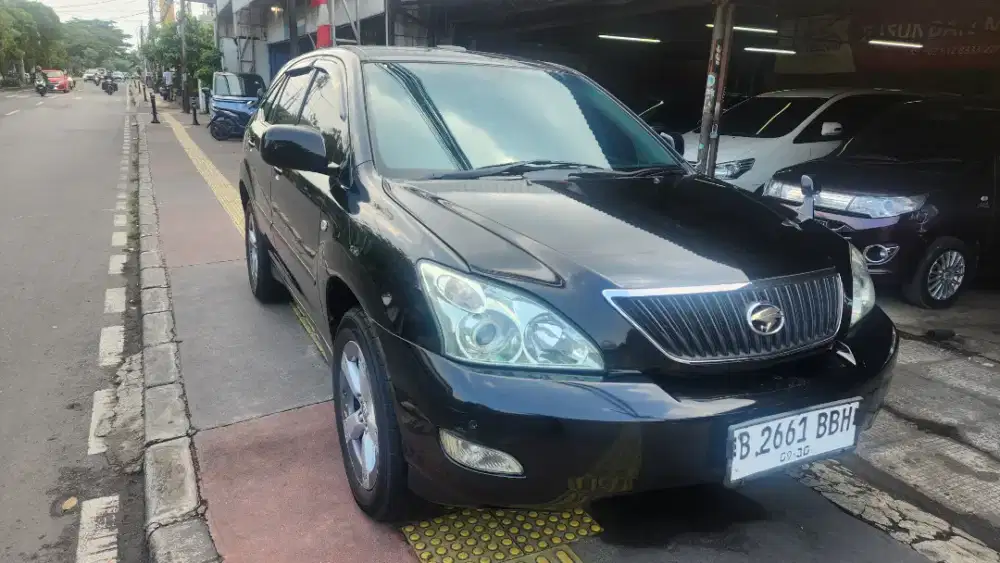 Toyota harrier 4WD 3.0 th 2004 AT non air sus