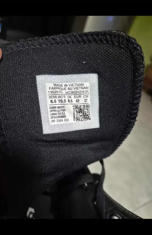 Sepatu Converse Kulit Hitam