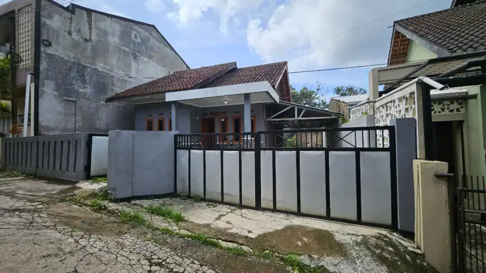 Disewakan rumah strategis