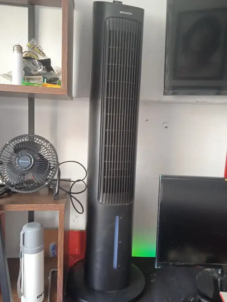 Kipas Pendingin Merk Sharp / Penyejuk udara