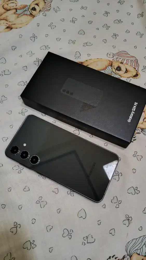 Samsung S24 FE 12/256 garansi