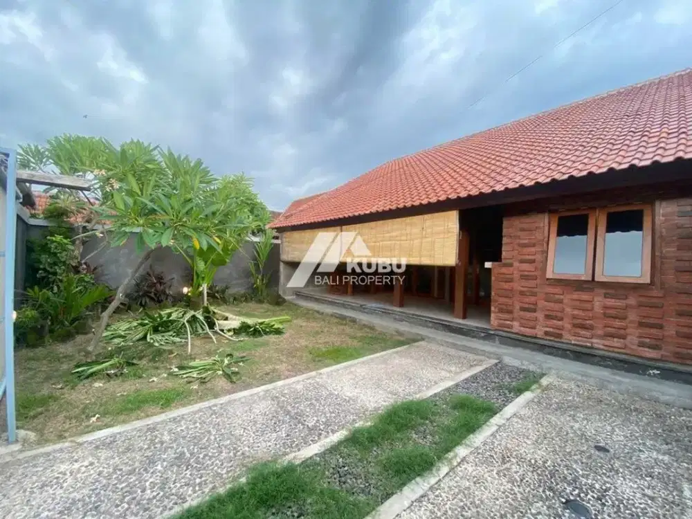 KBP1352 Brandnew House with Classic Design in Sanur