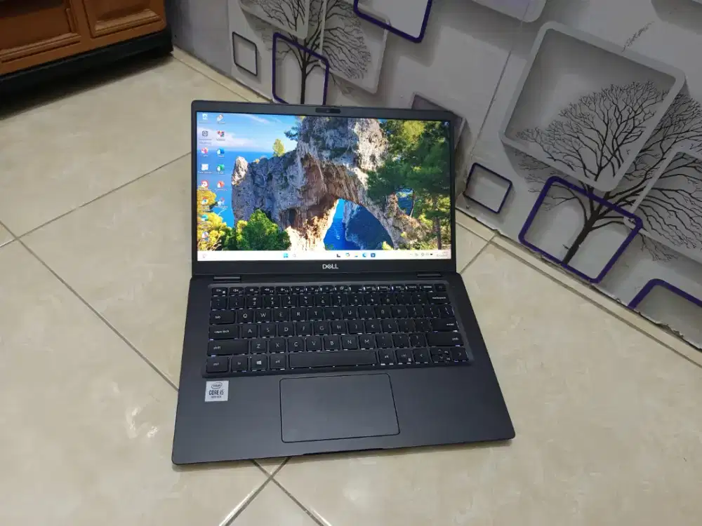 Dell 7310 i5-10210U ram 16gb,ssd 256gb,keyboard nyala,layar full HD