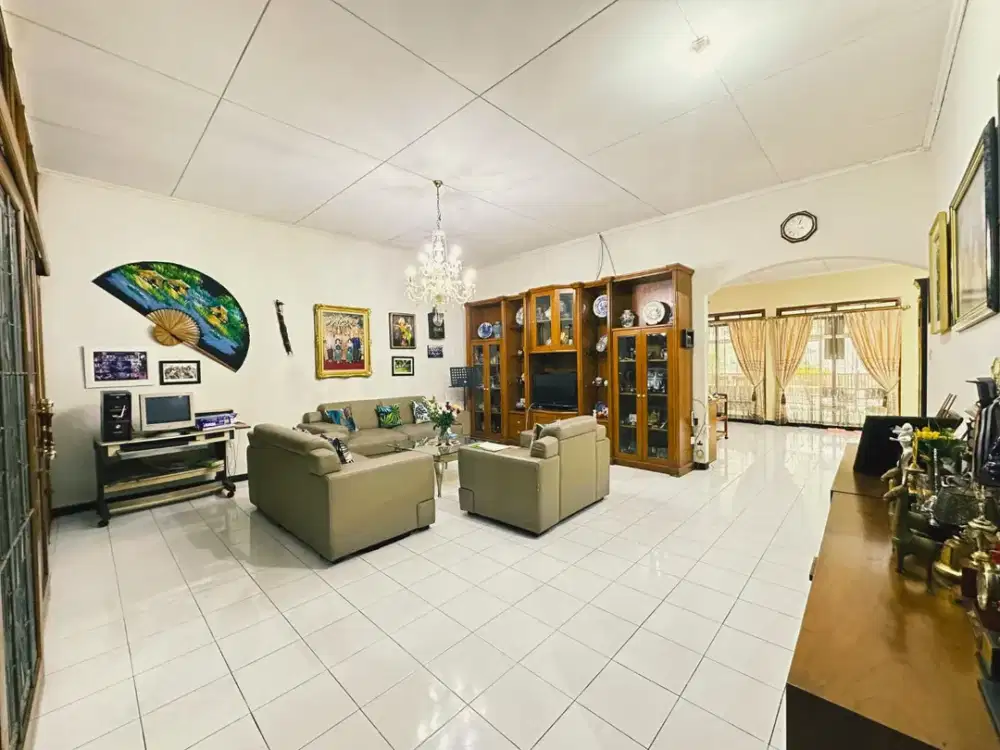 Dijual Rumah Modern Minimalis Siap Huni Lokasi di Mainroad Sayap Sutami Bandung