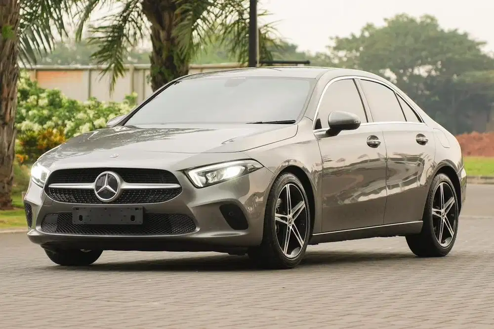 (DP 45jt) Mercedes Benz A200 1.3 Progressive Line Sedan 2021