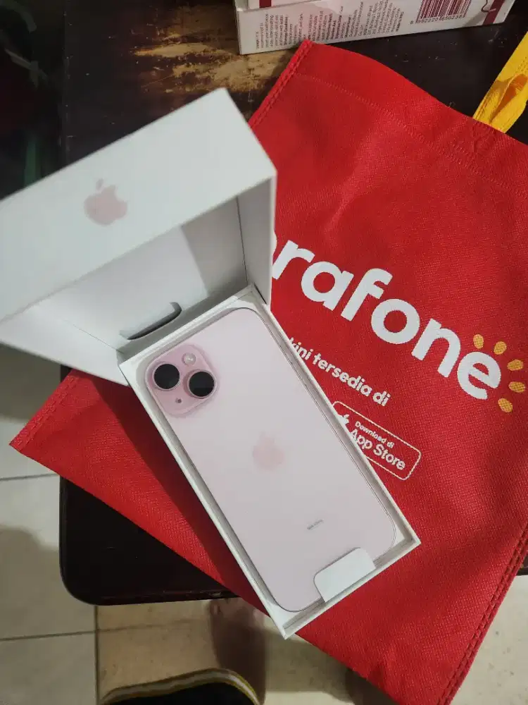 Iphone 15 128gb ibox pemakaian 10 hari