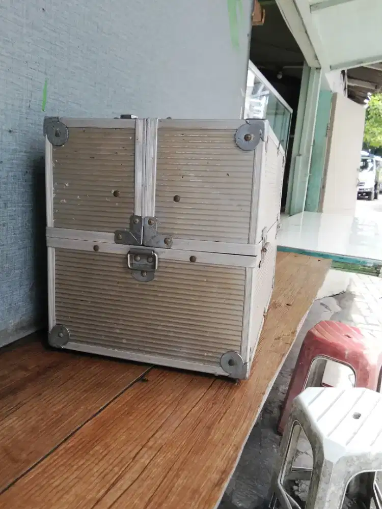 Box makeup alumunium