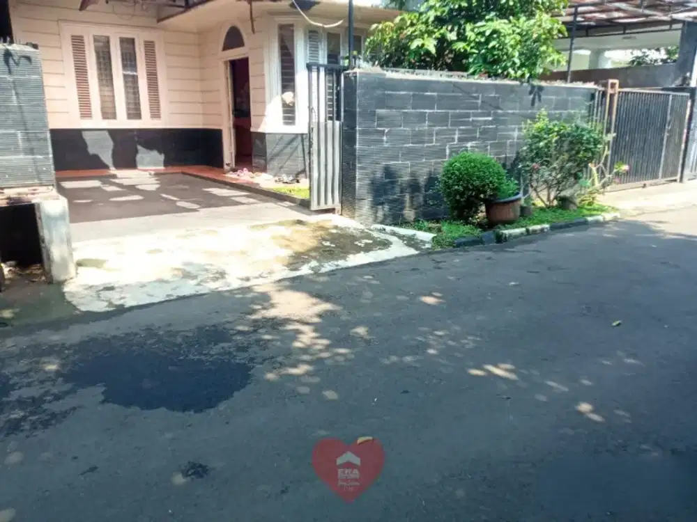Rumah di Perum Pejaten Indah, Pejaten, Jakarta Selatan