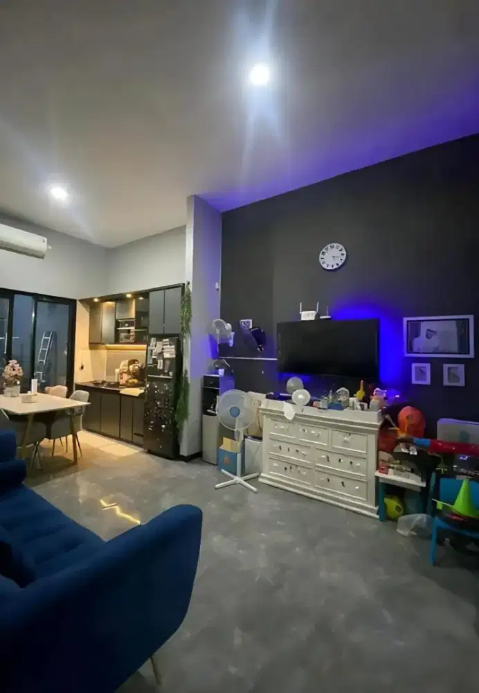 Murah dijual semi furnish rumah mewah sendangmulyo klipang sambiroto