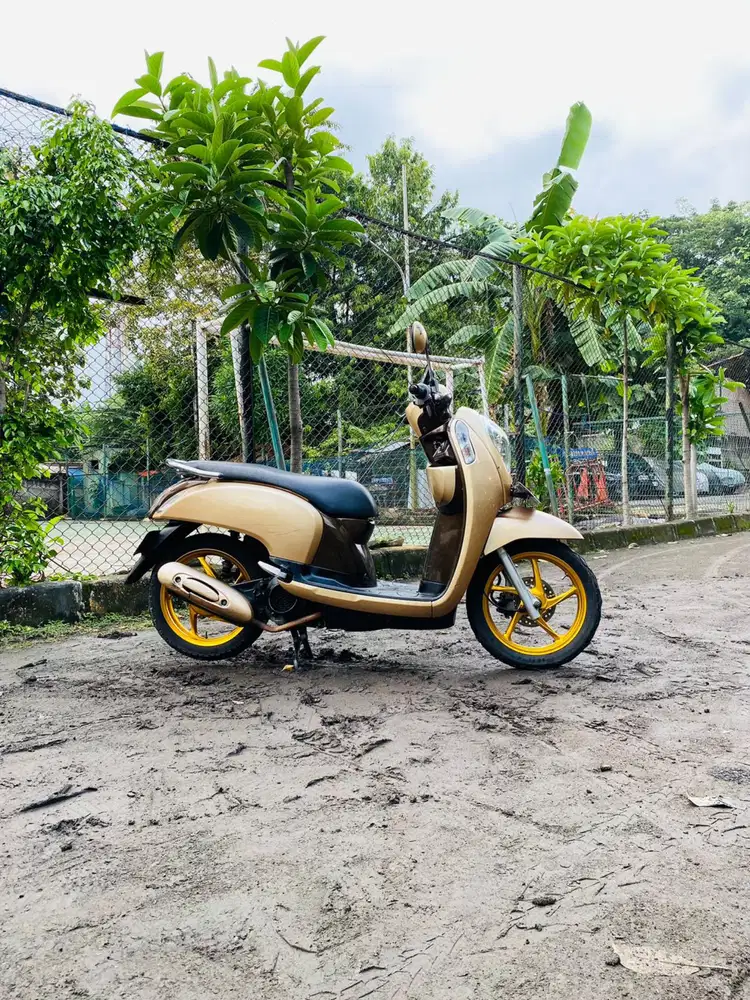 Honda Scoopy 110cc Pgm_Fi CBS Tahun 2015