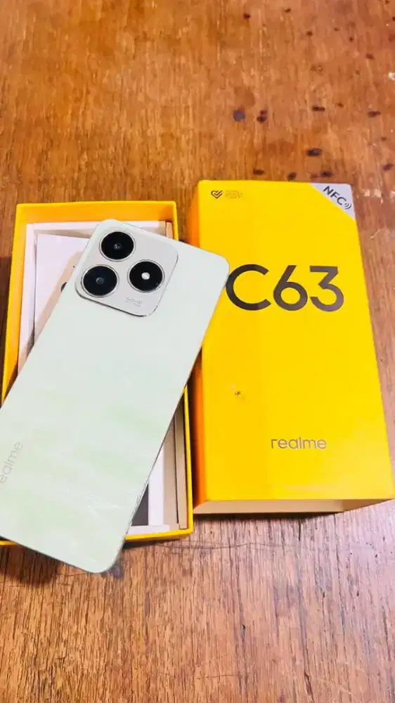 Realme c63  ram 6/128