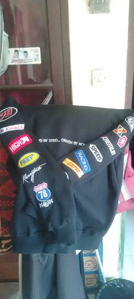 Hoodie Hitam Size XL