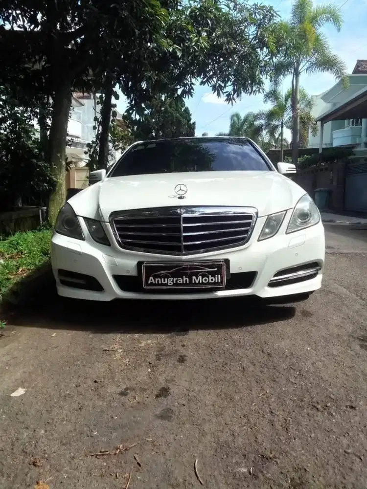 Mercedez Benz e300 istimewa