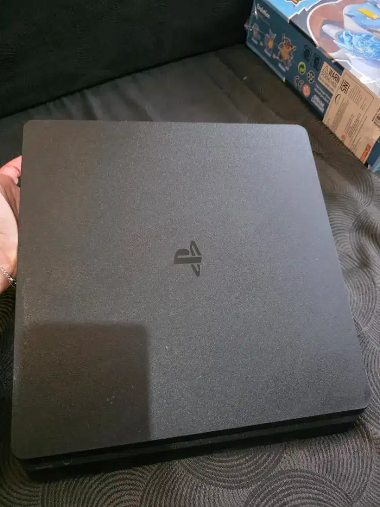 DIJUAL PS4 LIKE NEW