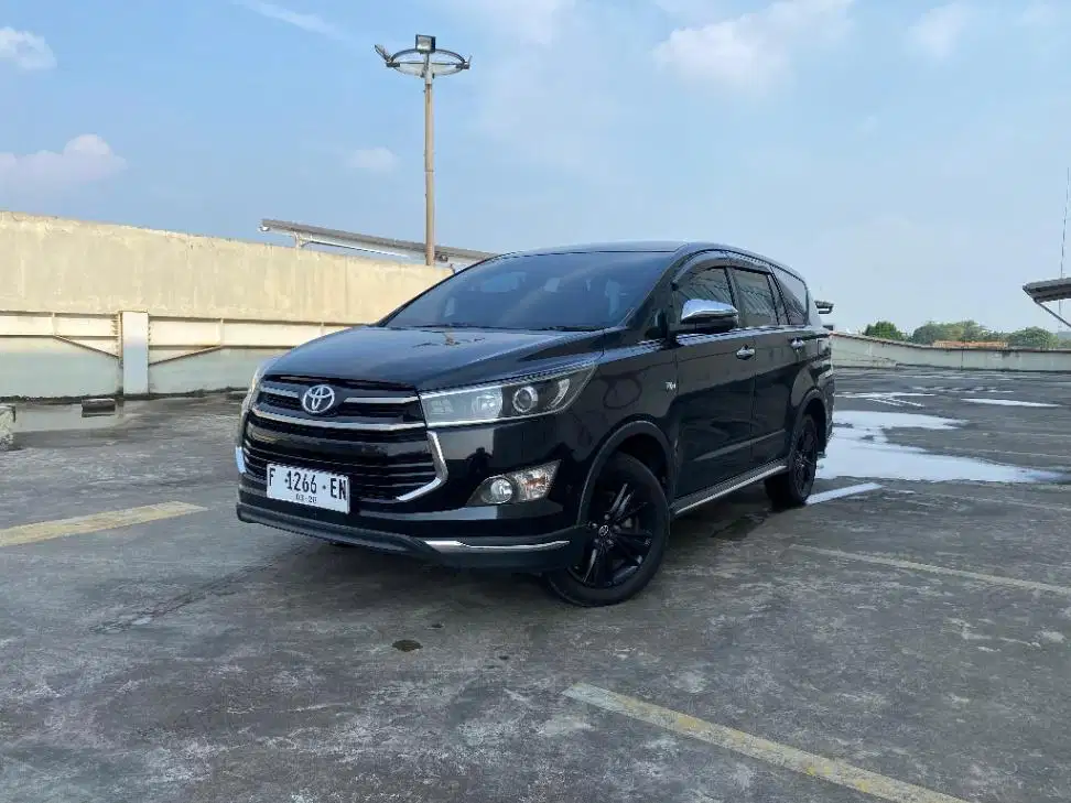 TERMURAH Toyota Kijang Innova 2.0 Venturer Bensin-AT 2021 DFG