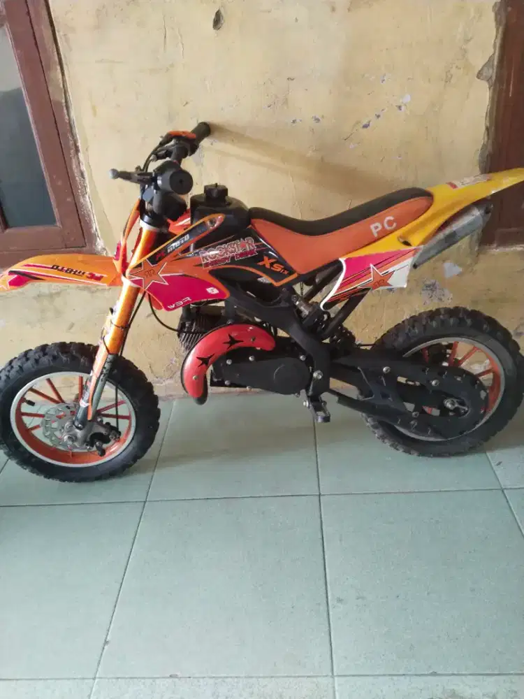 Jual ga kepake mau jadin uang ajh 1300 nego dikit