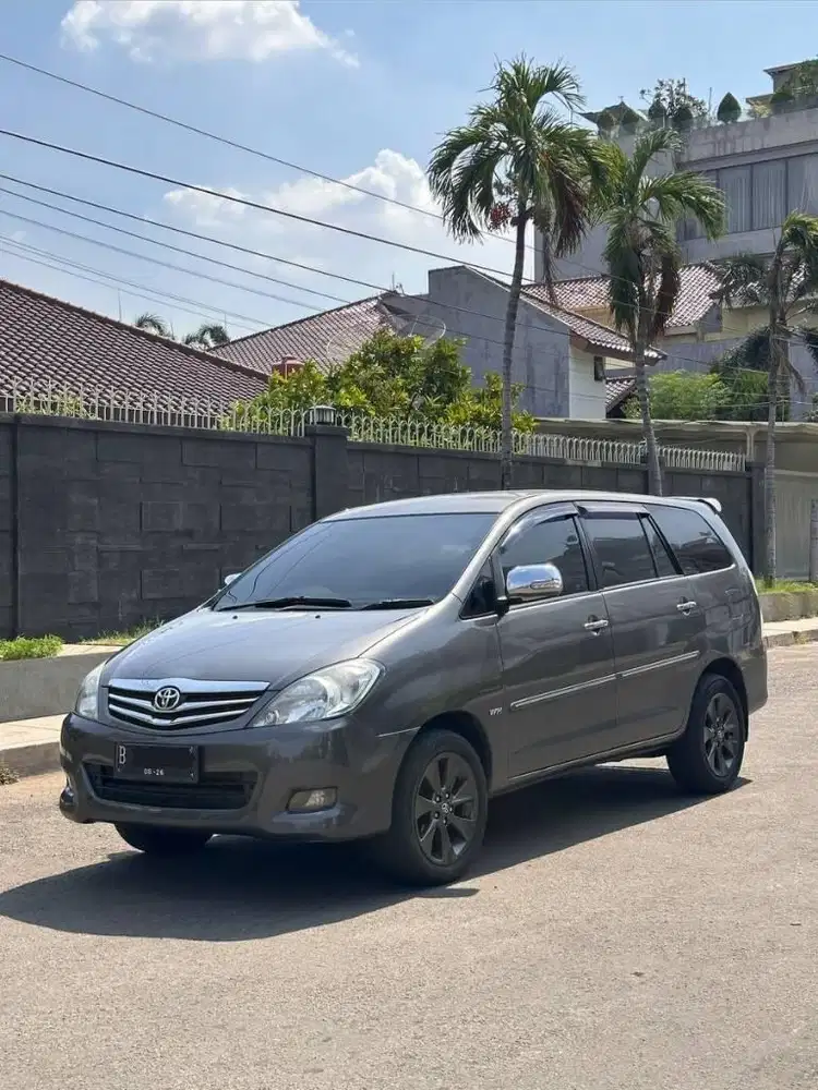 Innova 2.0 V Matic Bensin 2009