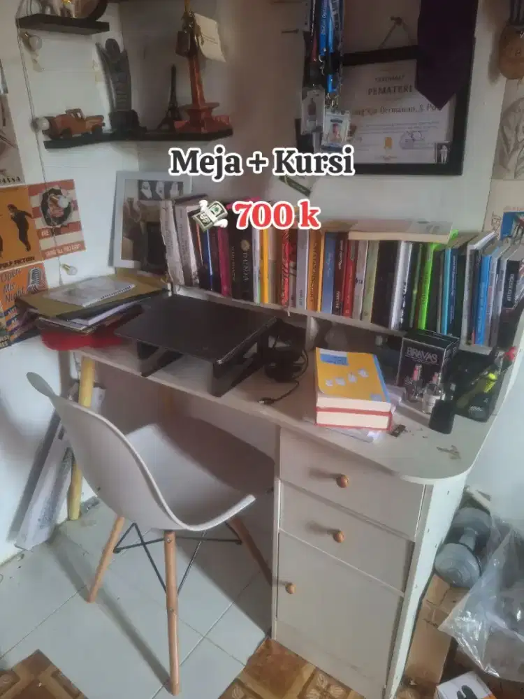 Meja + kursi merk homedoki